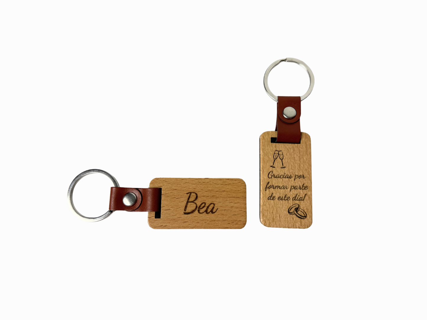 Llavero madera cuero piel personalizado bodas comuniones regalos invitados